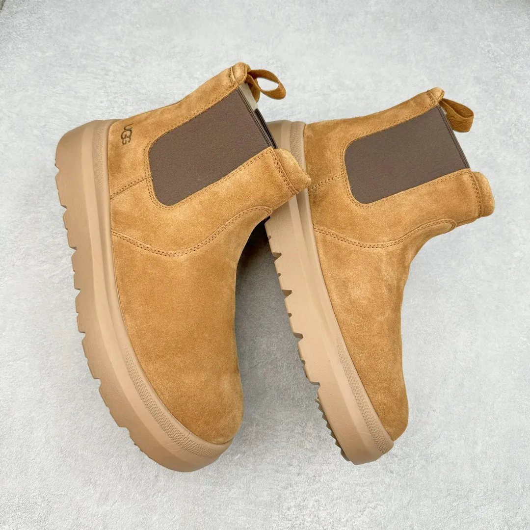 Pick up locally 💰640 UGG 2050 Chelsea men's autumn and winter sheepskin and fur integrated snow boots. All shoes are made from the same factory as ZP. Longfeng A-grade Australian imported sheepskin and fur integrated men's boots. Brand OEM production line. Fully follow the ZP process. Original pattern maker of the OEM. Adhering to the principle of no original shoes and no development selection. Pay attention to every detail. The most authentic version on the market. TREADLITE "Light Wing" technology outsole. Lightweight/durable/flexible/pile size: 40 41 42 43 44 45 Coding: by3936050